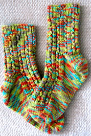 Носки в разноцветную крапинку